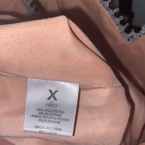 X by NBD Paris Dress in Blush with white trim EUC - Picture 11 of 11